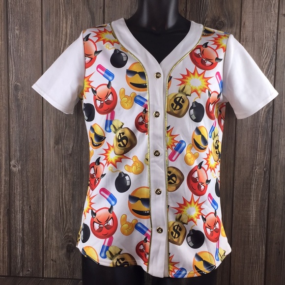 Red Fox designed in USA PLUG Shirt Fun Print Sz. S - Picture 2 of 8